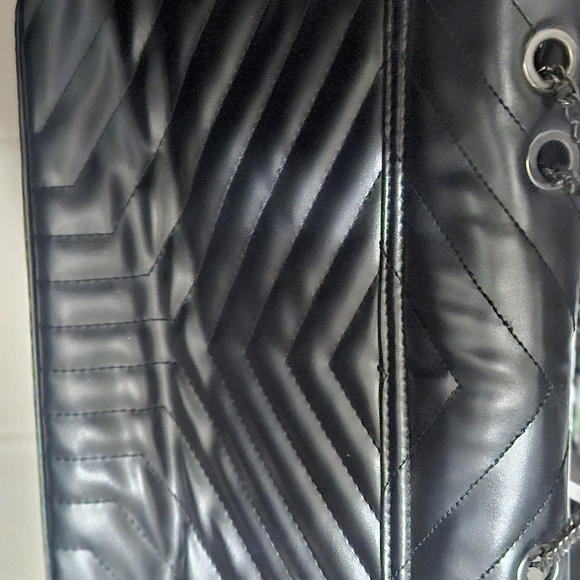 Source Unknown Metallic Black Chevron Shoulder Bag - Picture 2 of 8